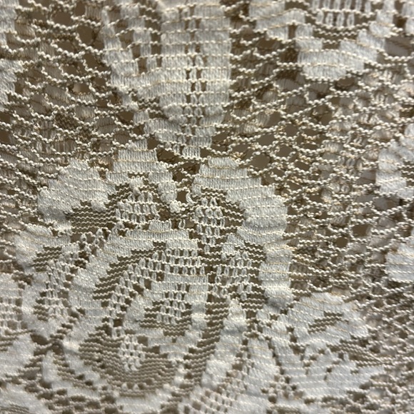 Dolce & Gabbana top lace with silk tip sleeve less beige size 42 Italian - Picture 4 of 6